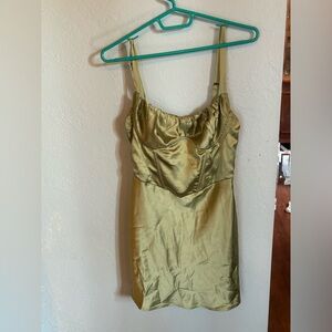 princess polly size 6 dress! super cute i just don’t have the need for it